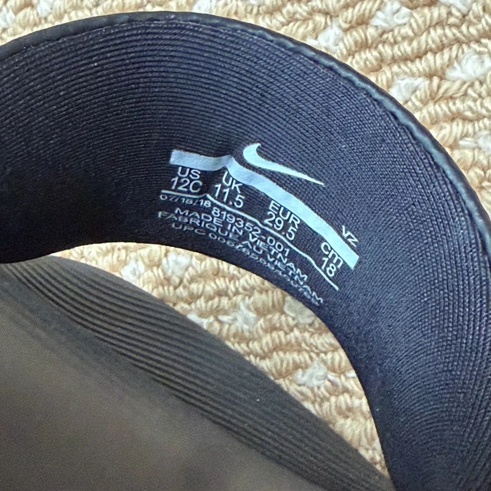 NEW Nike Kids Black Kawa Slides Size 12